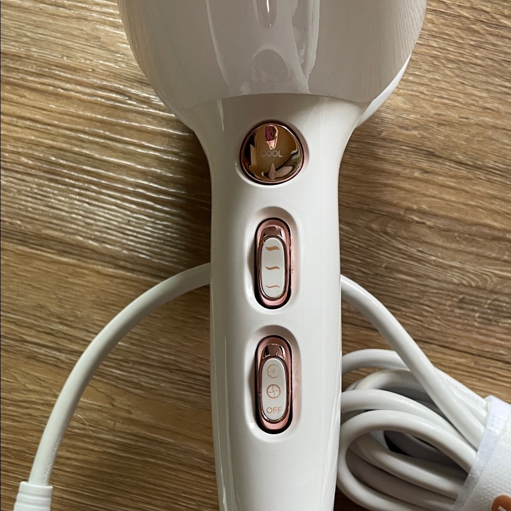 T3 Featherweight White Hair Dryer with Rose Gold Accents - Picture 3 of 4